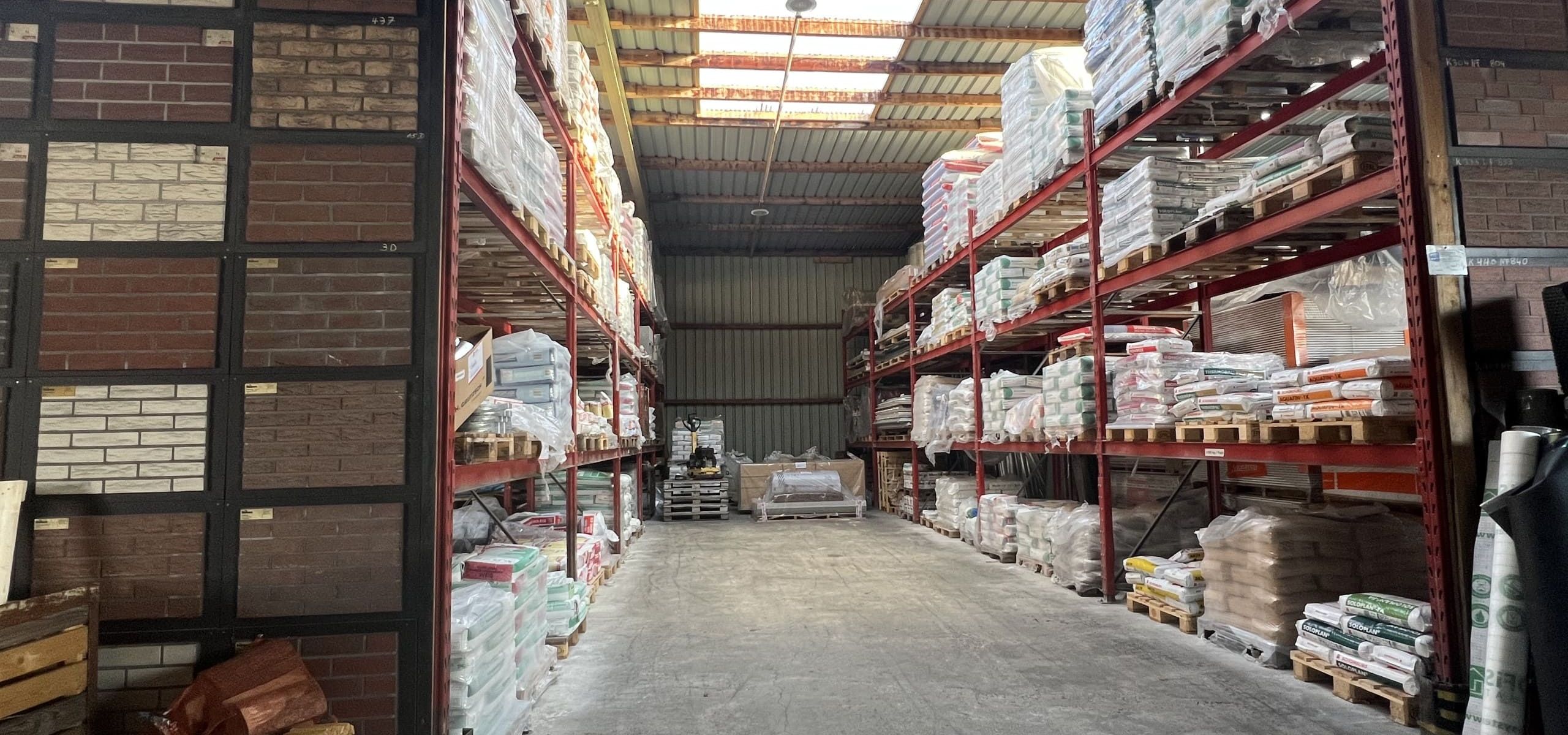 Baustoffhandel-Lager